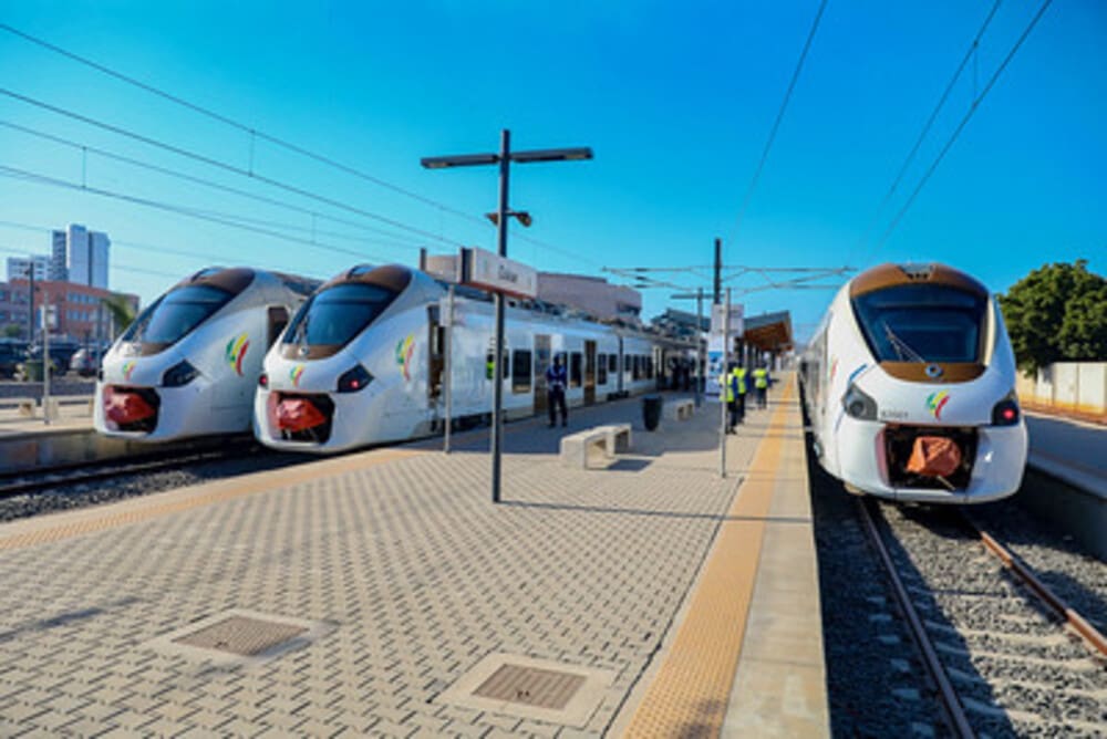 L’État renforce le TER pour assurer la mobilité des Dakarois face à la grève annoncée des transporteurs routiers