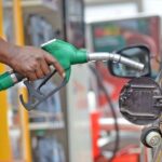 Ghana : face à la flambée des prix du carburant, le président John Mahama supprime les avantages des hauts responsables