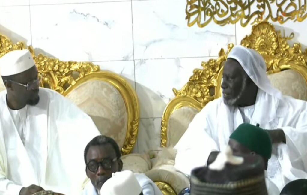 Thiès : Ousmane Sonko en visite chez la famille Ndièguène à Keur Mame Elhadji
