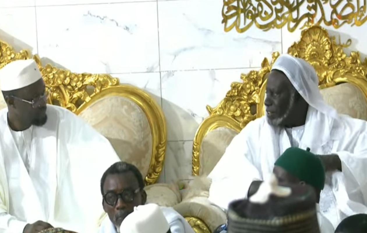 Thiès : Ousmane Sonko en visite chez la famille Ndièguène à Keur Mame Elhadji